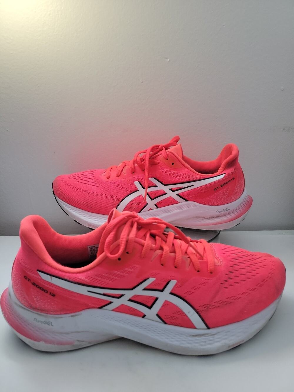 ASICS GT-2000 12 Womens Cushioned Breathable Running Shoes US 11.5 Vibrant Pink.